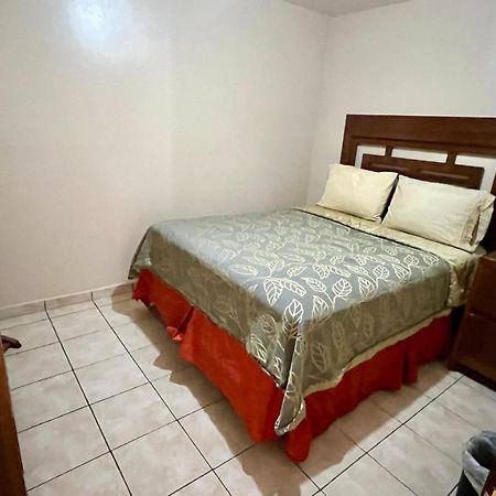 Del Bosque Tj Inn Tijuana Buitenkant foto