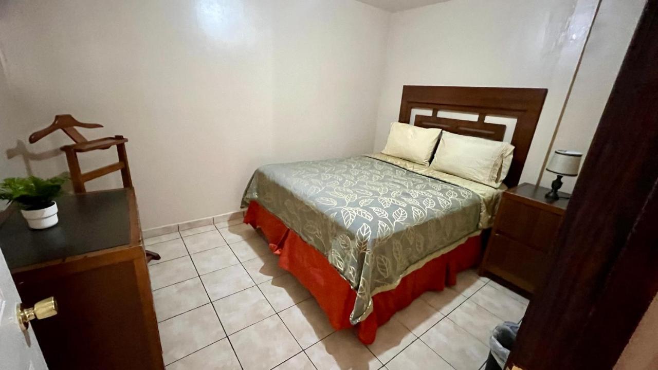 Del Bosque Tj Inn Tijuana Buitenkant foto